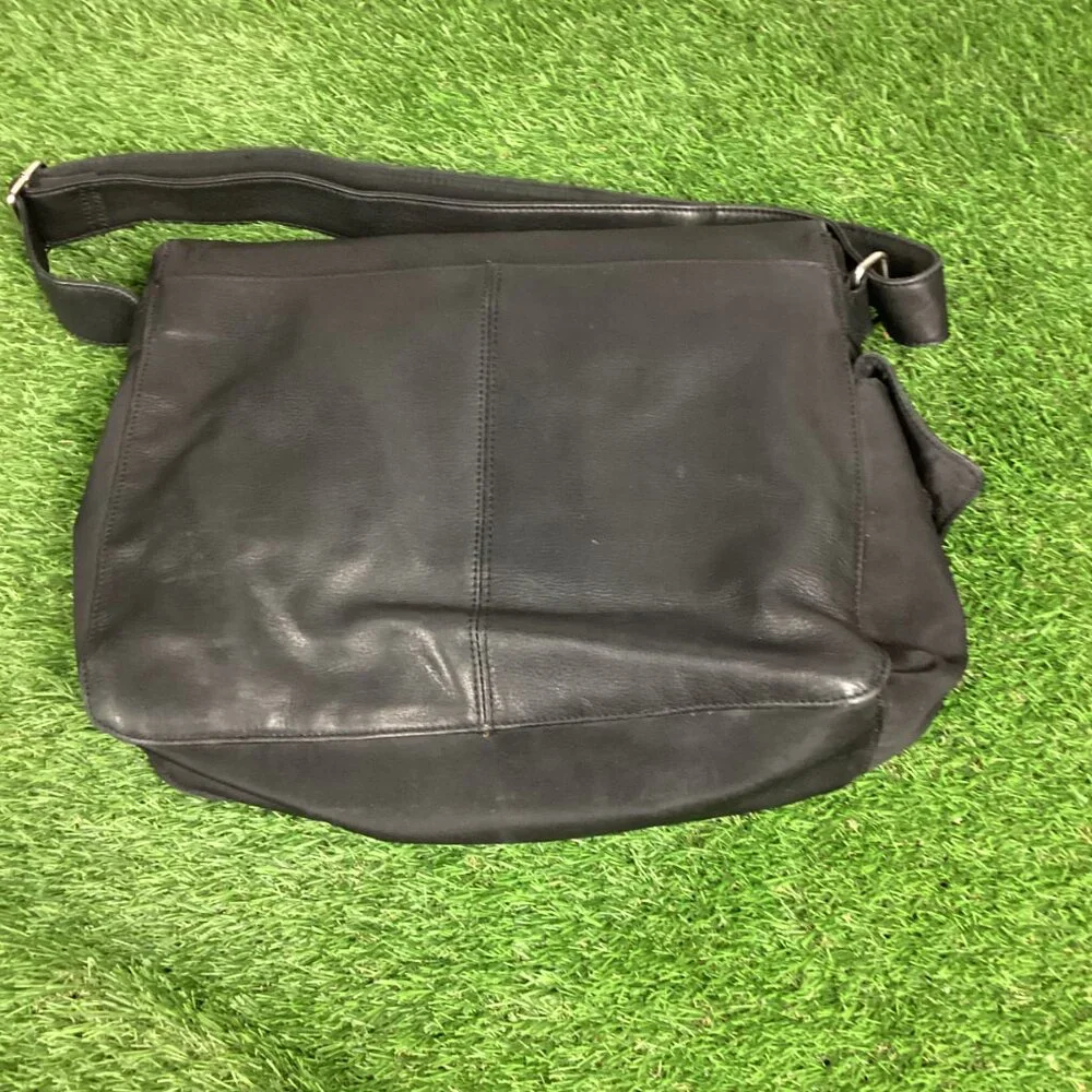 Vintage Fossil Classic Black Leather Briefcase Messanger Bag